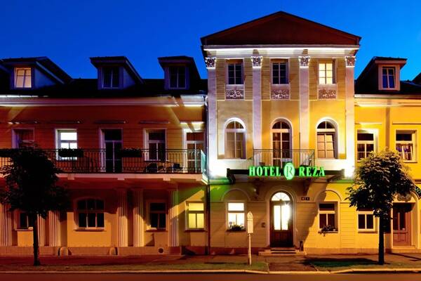Hotel Reza