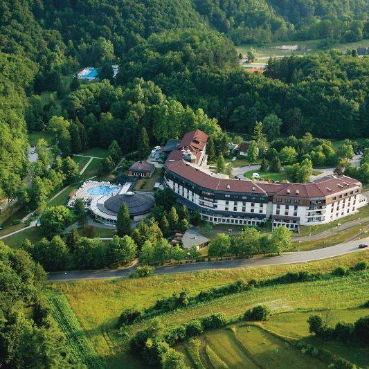 Ubytovanie s polpenziou 