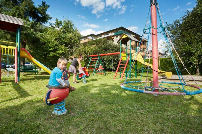 Ubytovanie s polpenziou - ZIMA 