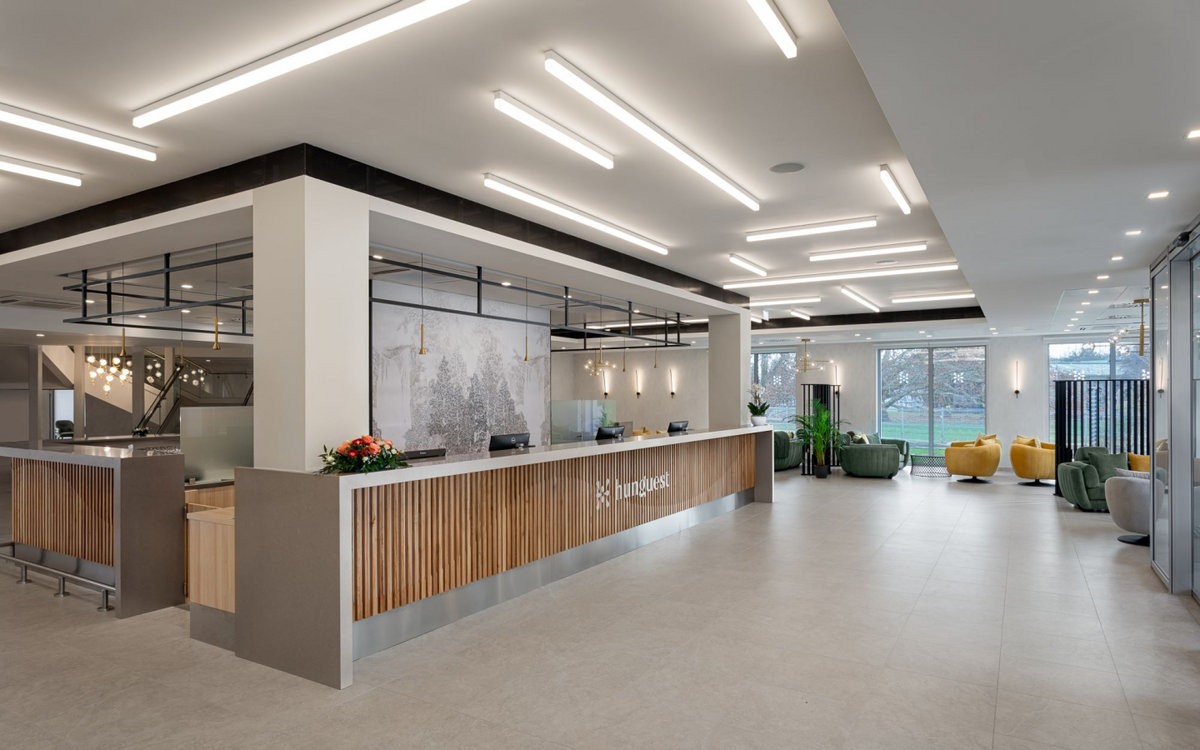 Hunguest Hotel Flóra ****