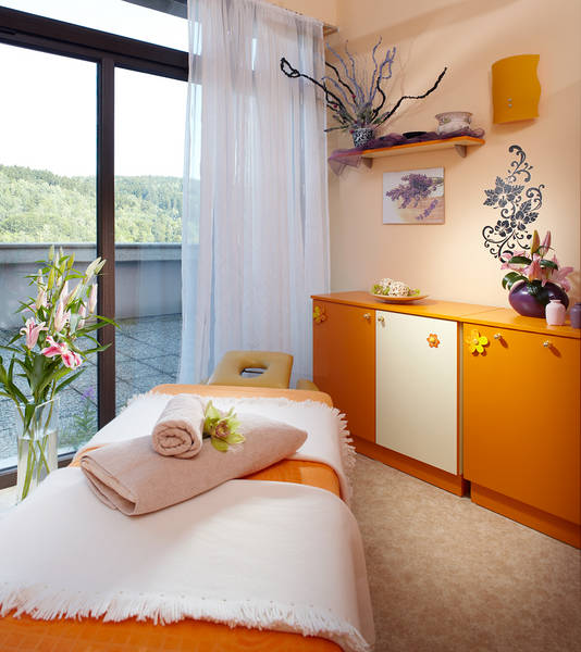 Plastická operácia očných viečok spojená s kúpeľným pobytom