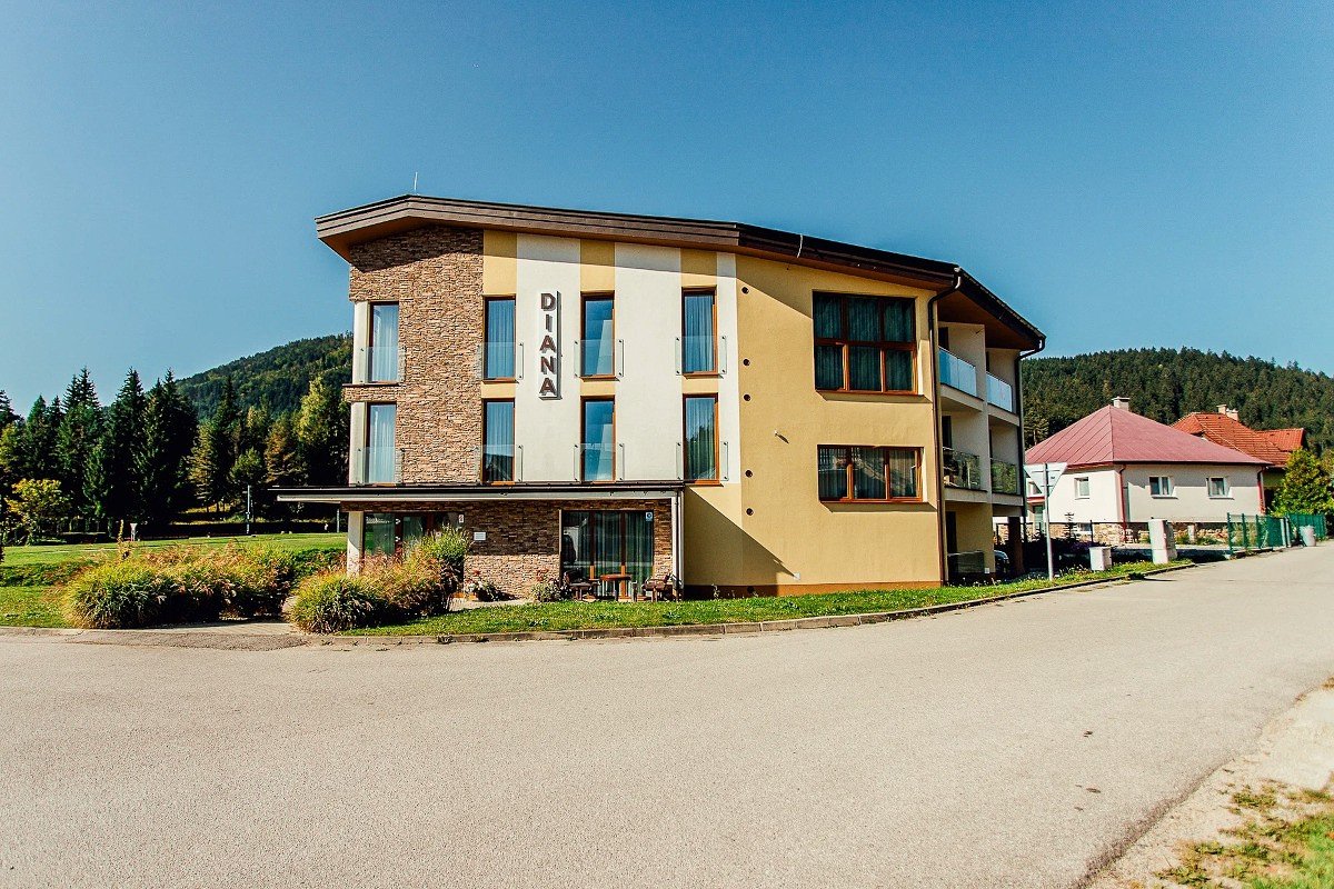 Dependance Diana ***