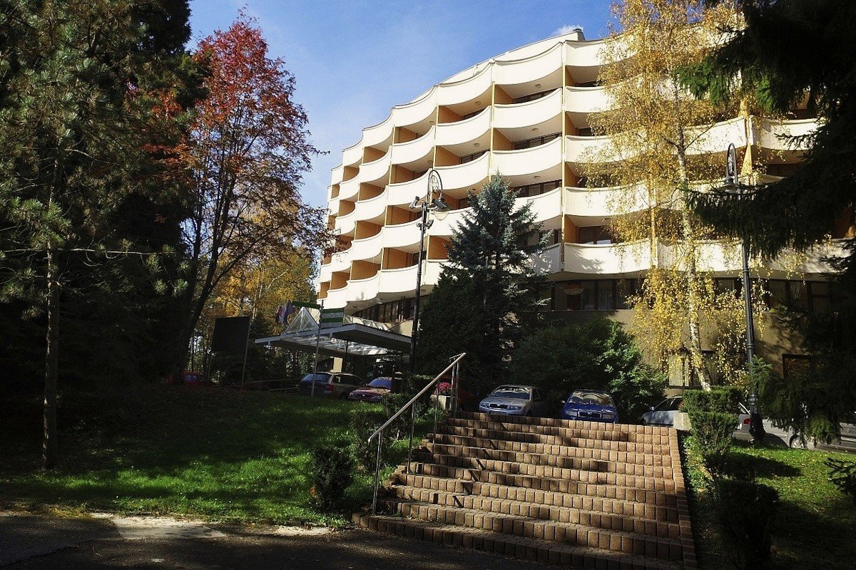 Liečebný dom Bôrina (Baník) ***