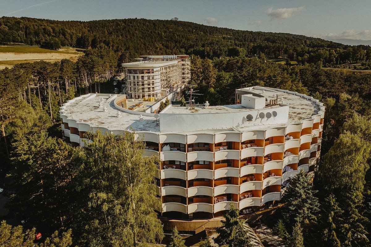 Liečebný dom Bôrina (Baník) ***