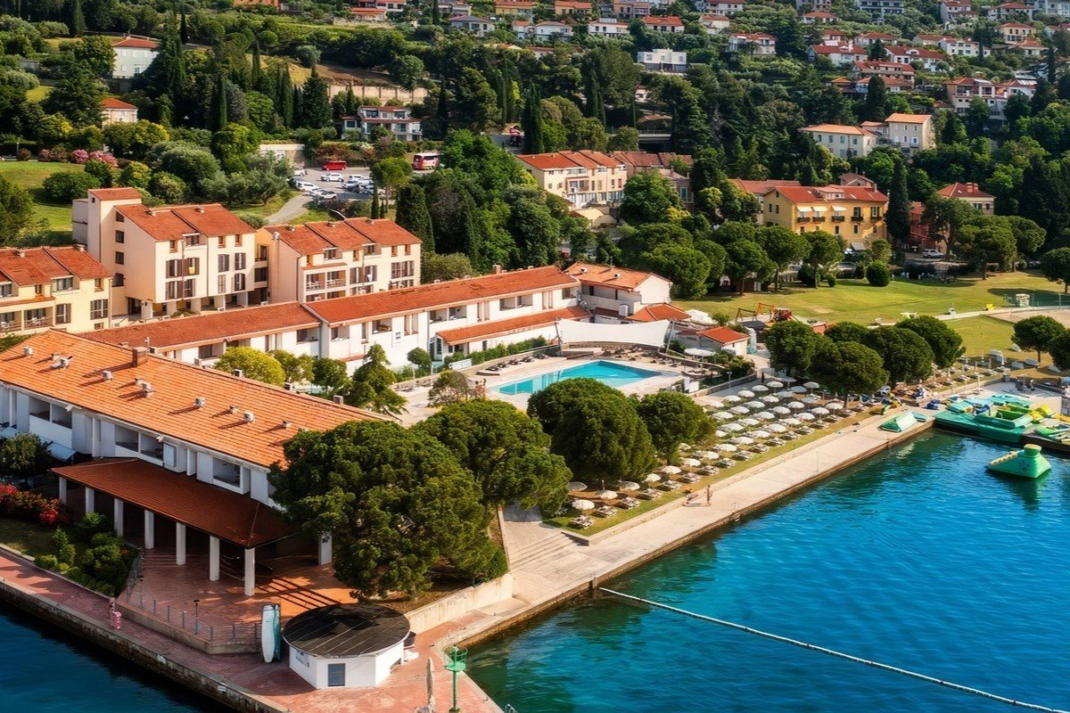 Grand hotel Bernardin *****