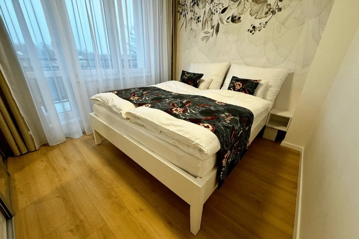 1,5 izbový apartmán + balkón