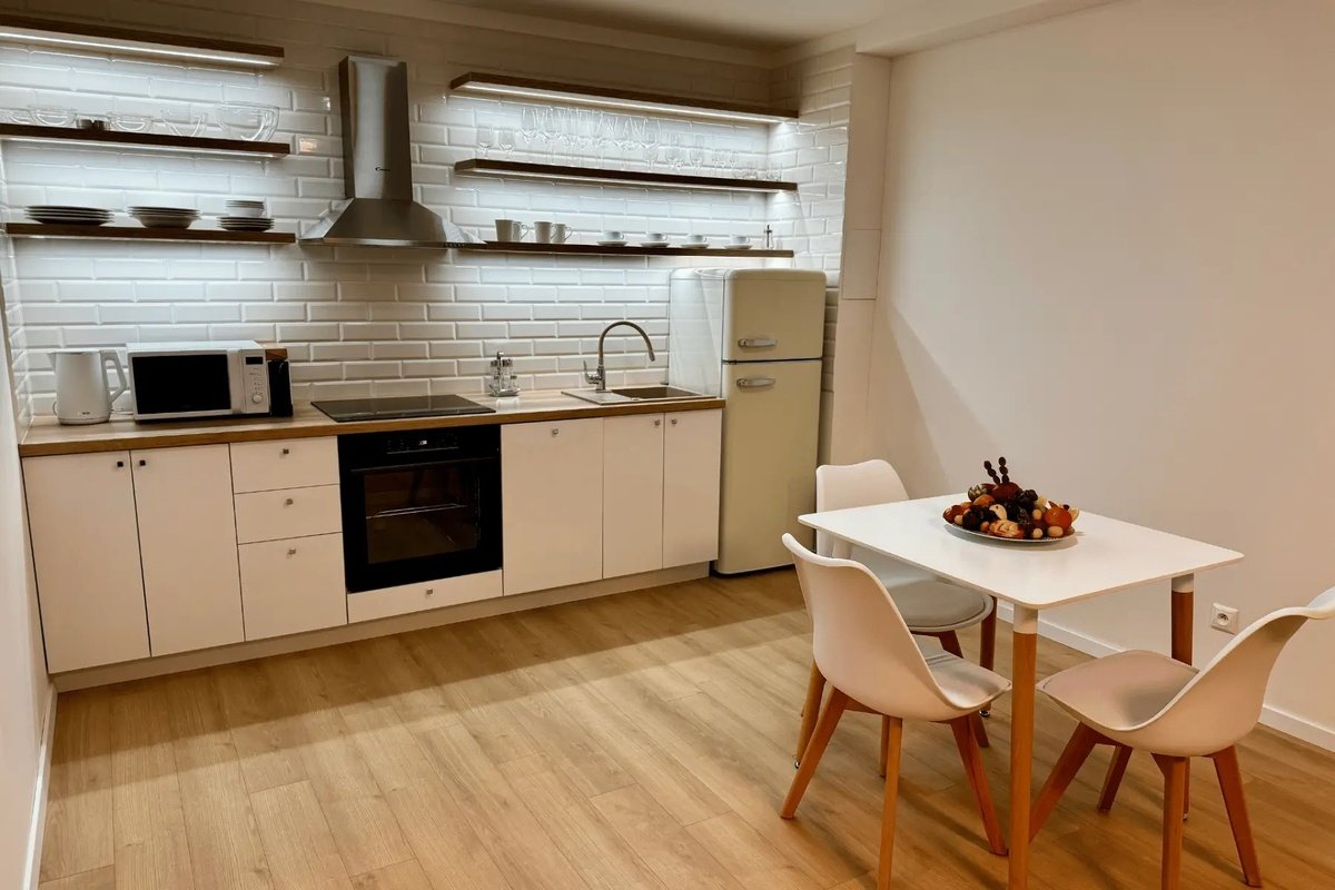 1,5 izbový apartmán + balkón