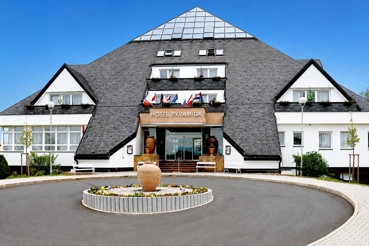 Hotel Pyramida ****