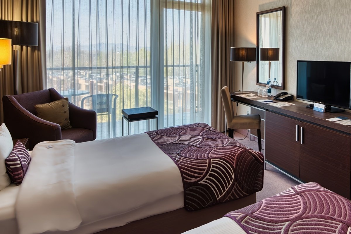 Superior