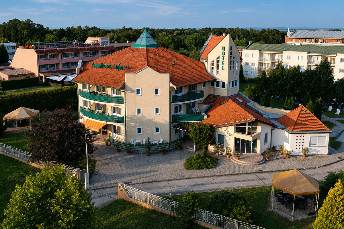 Hotel Aqua Therm ***
