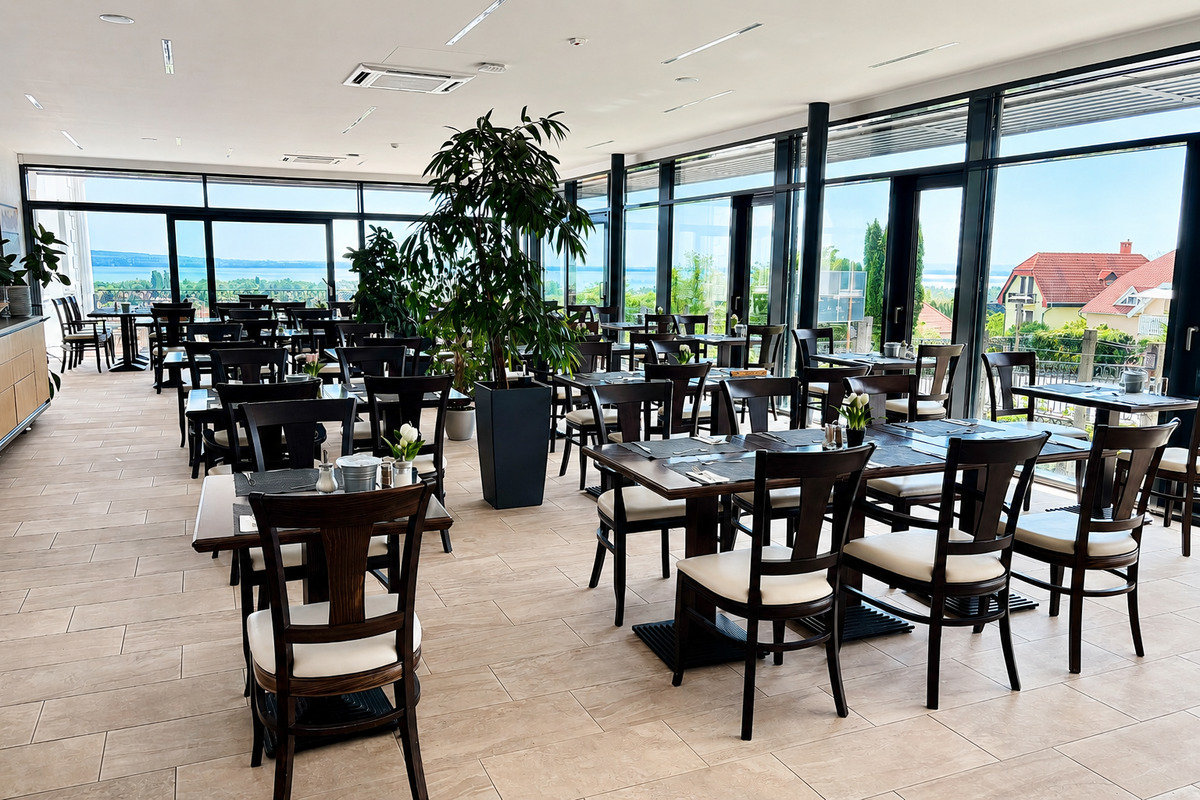 Zenit Hotel Balaton ****
